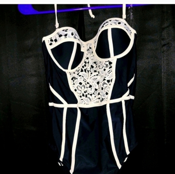 VINTAGE NWT Marilyn Monroe swimsuit size small - Picture 5 of 5